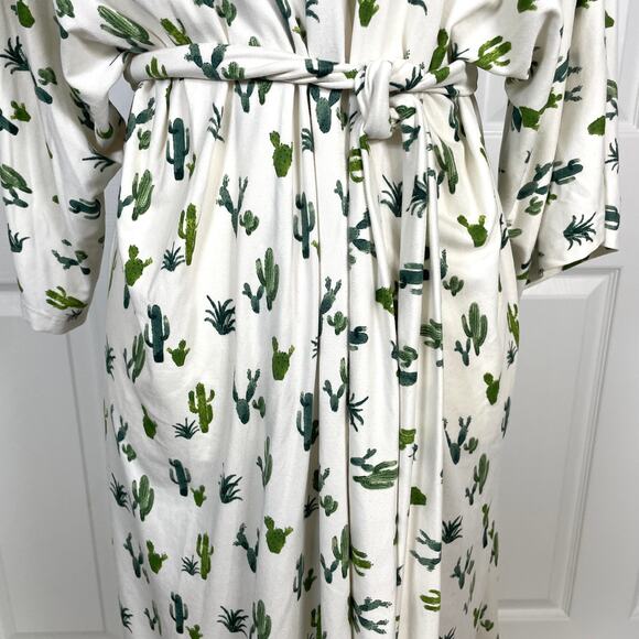 Kins & kay Cactus Print 3/4 Sleeve Robe Size L/XL Soft and Comfortable - Picture 7 of 10